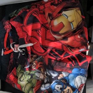 Avengers swim trunks And T-shirts Lot. Size 4/5/6 Plus Extras (Books)